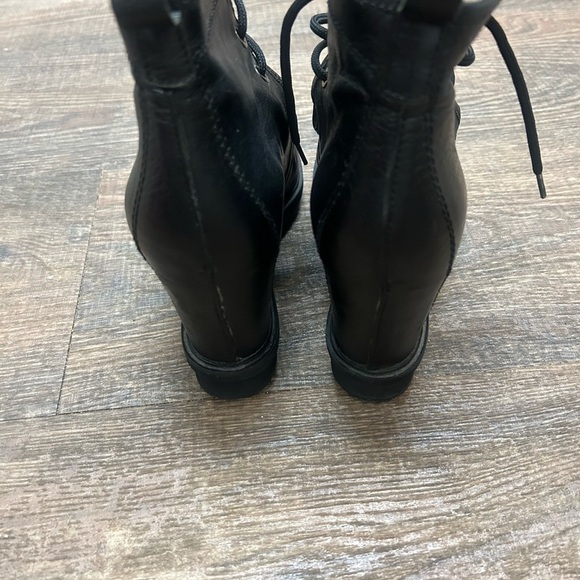 Napoleoni size 7 cowhide/leather platform boots in excellent near new condition - Picture 10 of 11